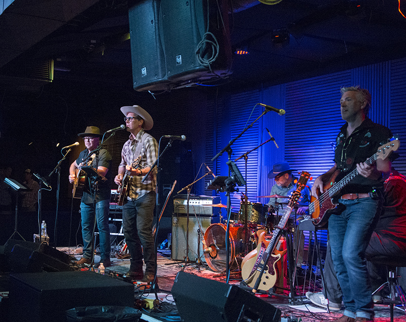 Random Rippling - Tad Armstrong at Turntable