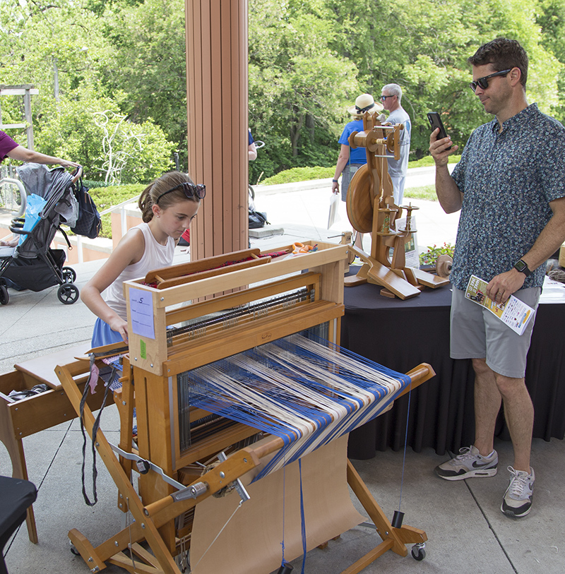 Weaving activity
