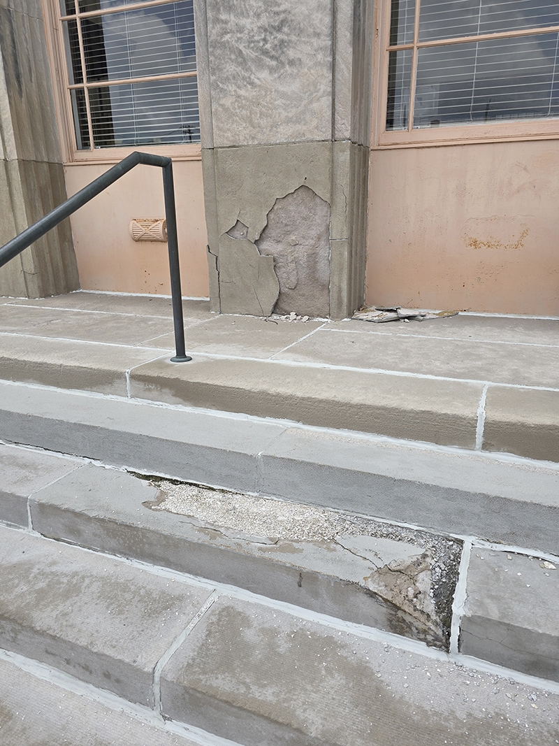 The facade and the steps also need a little 