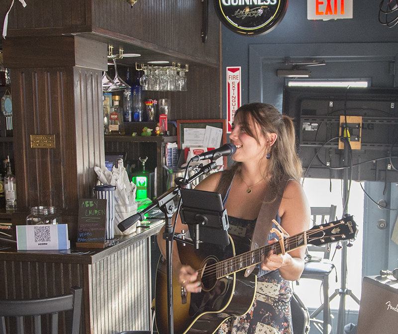 Abby Lauren - Union Jack Pub