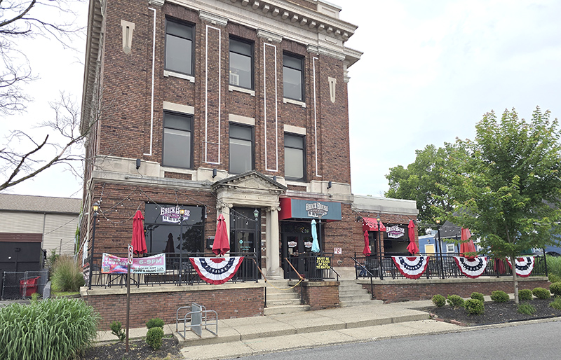 Random Rippling - Brick House Dueling Pianos closed