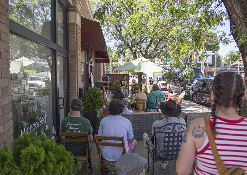 Random Rippling - Songwriters Show at Different Beat